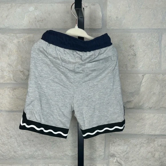 Isaac Mizrahi and Crayola NWT Boys Hoodie and Matching Short Set . Size 4 and 3 - Picture 5 of 7